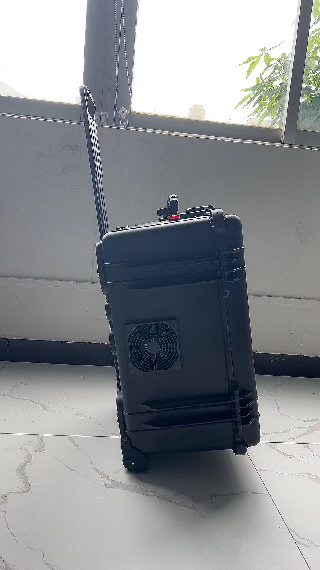 张湾手拉箱型移动通信干扰器